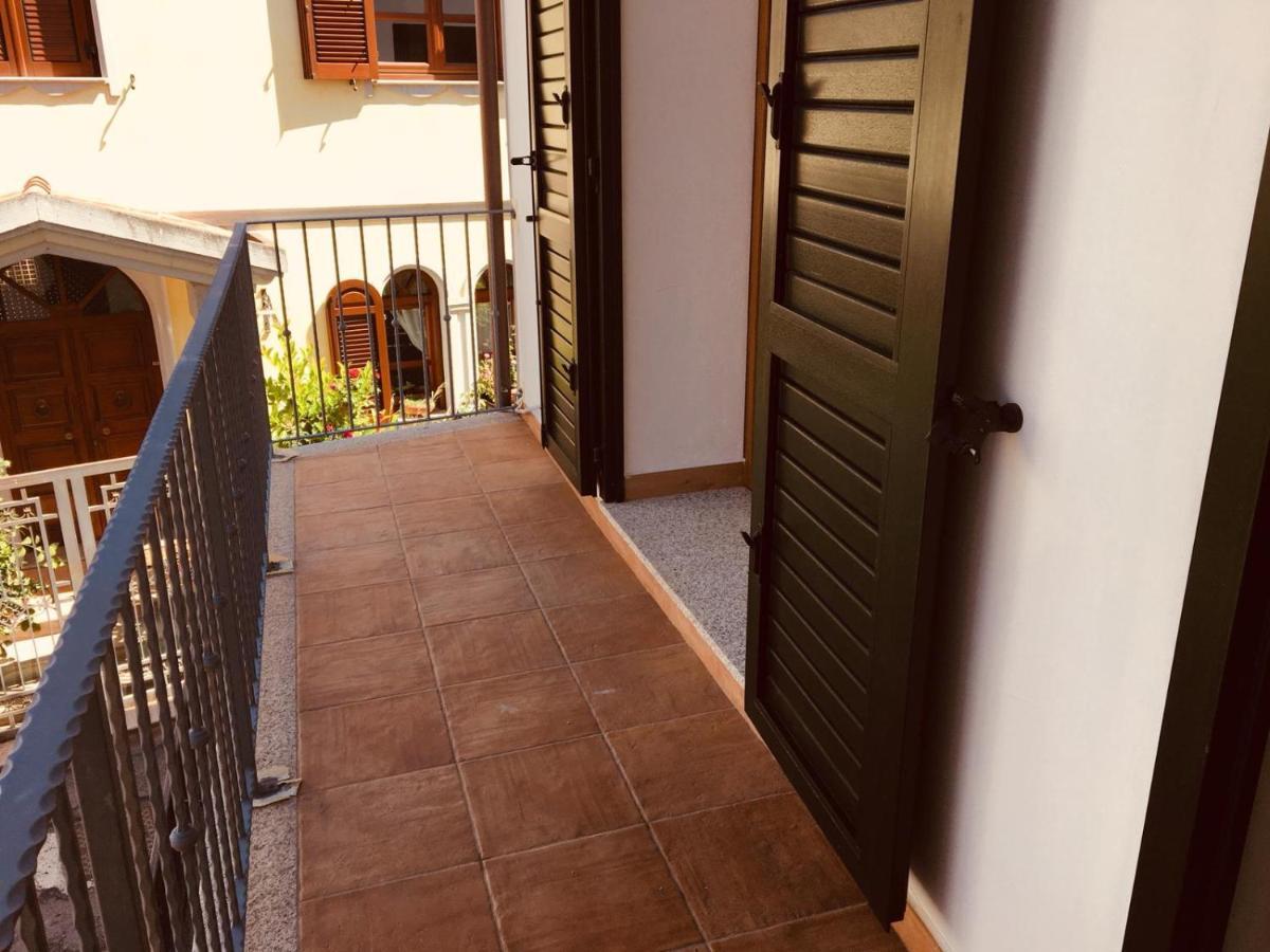 Cav Mameli Aparthotel Dorgali Exteriör bild