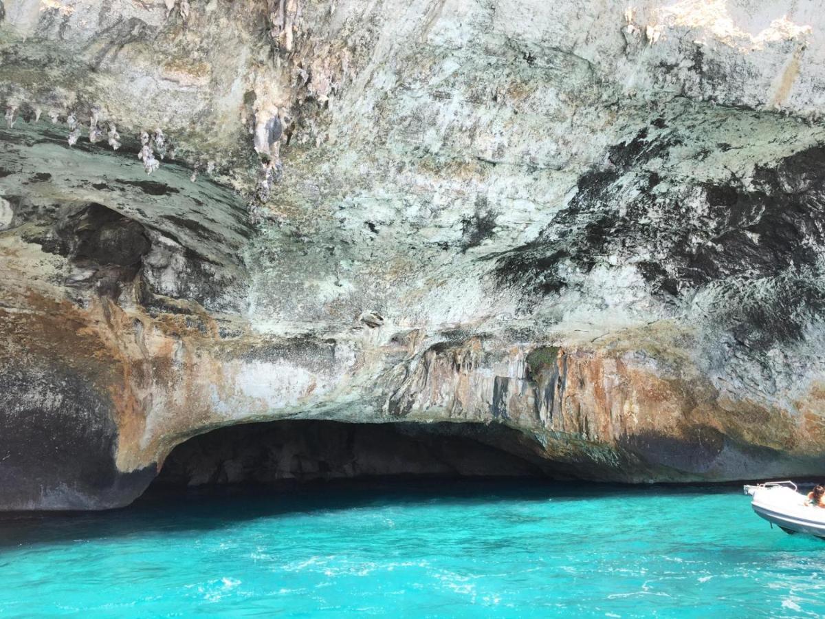 Cav Mameli Aparthotel Dorgali Exteriör bild